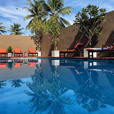 Hotel Waves By Tranquil Negombo Exterior foto